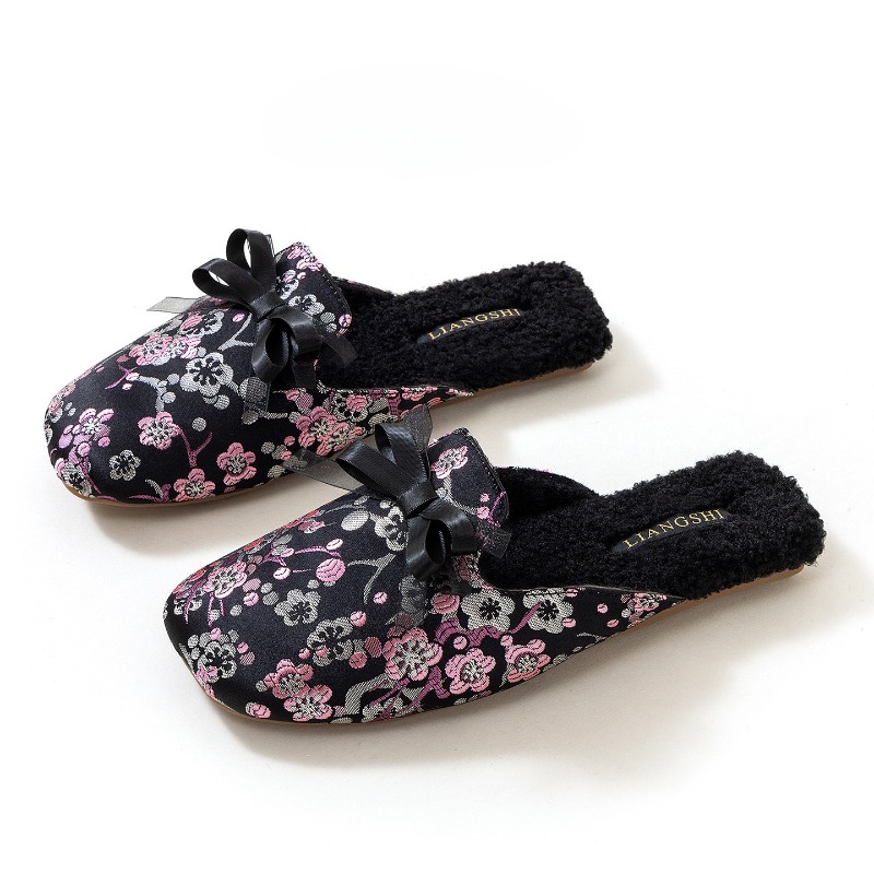 Winter Cloth - Elegante satijnen geborduurde bloemenhuisslippers Dames Zoete
